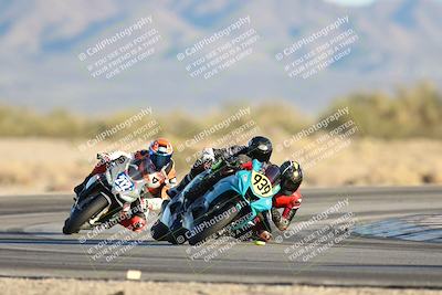 media/Dec-07-2025-CVMA (Sun) [[3e7d2de5dc]]/Race 18-Formula Twins-Formula 40 UL/